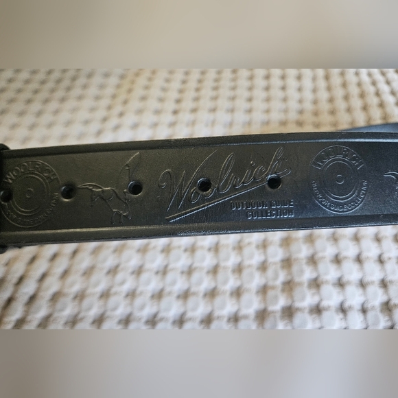 WOOLRICH Outdoor Guide Collection Leather Belt In Black with Gold Buckle. - Picture 11 of 11